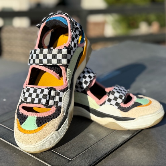 VANS VARI MULTI CHECKERBOARD VELCRO SNEAKERS - Picture 2 of 10